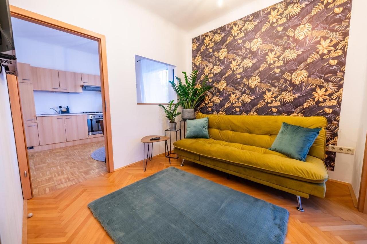 Modernes Appartement Graz Extérieur photo