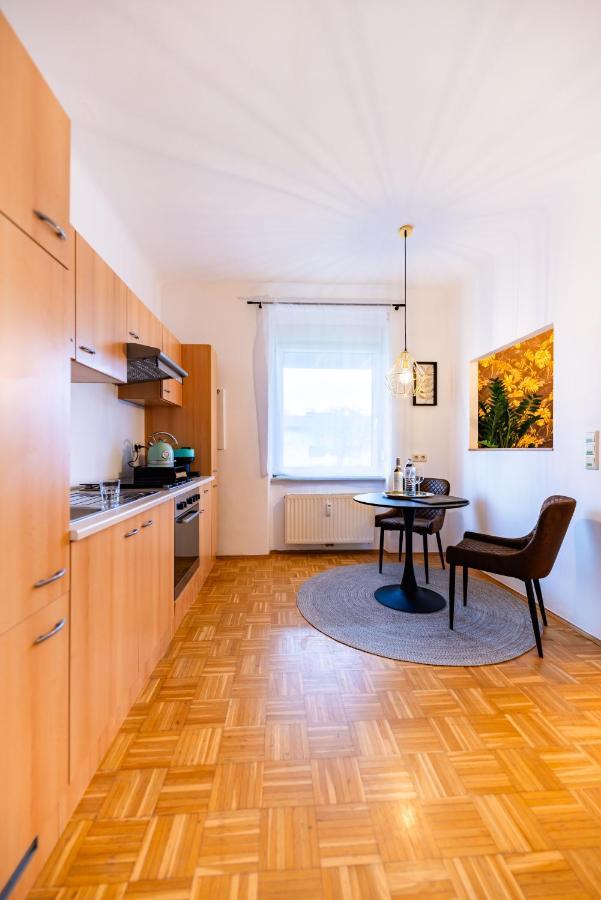 Modernes Appartement Graz Extérieur photo